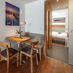 Seeblick Hotel *